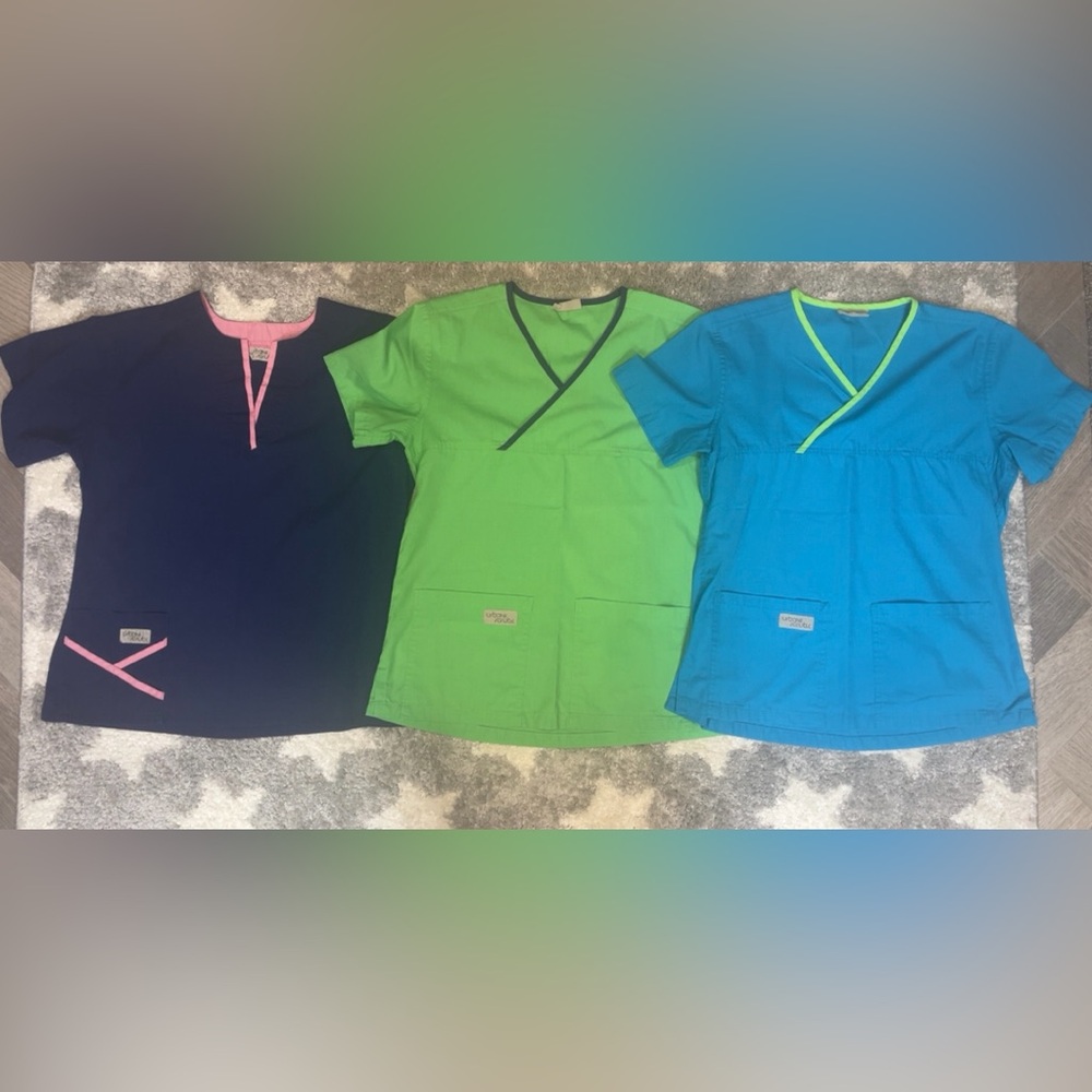 Urbane Scrubs Women’s Scrub Tops Lot Of 3 Size Small Medium Navy Green Teal